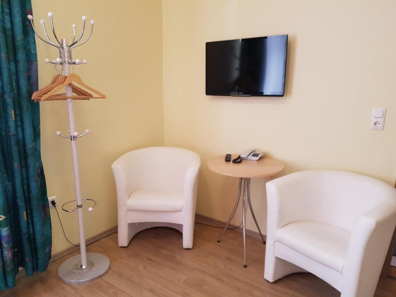 Hotel Am Kuhbogen Хоф Екстериор снимка