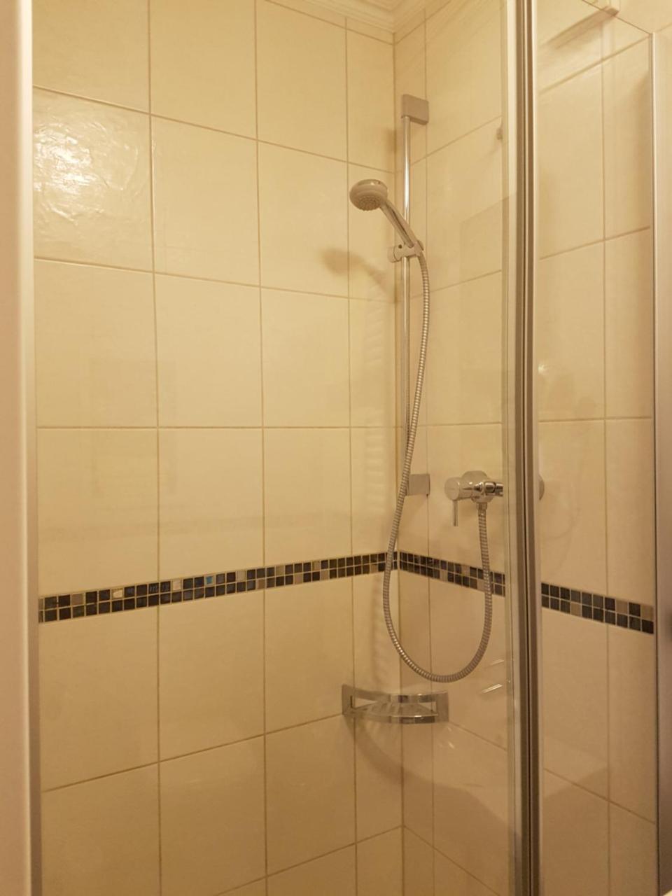 Hotel Am Kuhbogen Хоф Екстериор снимка