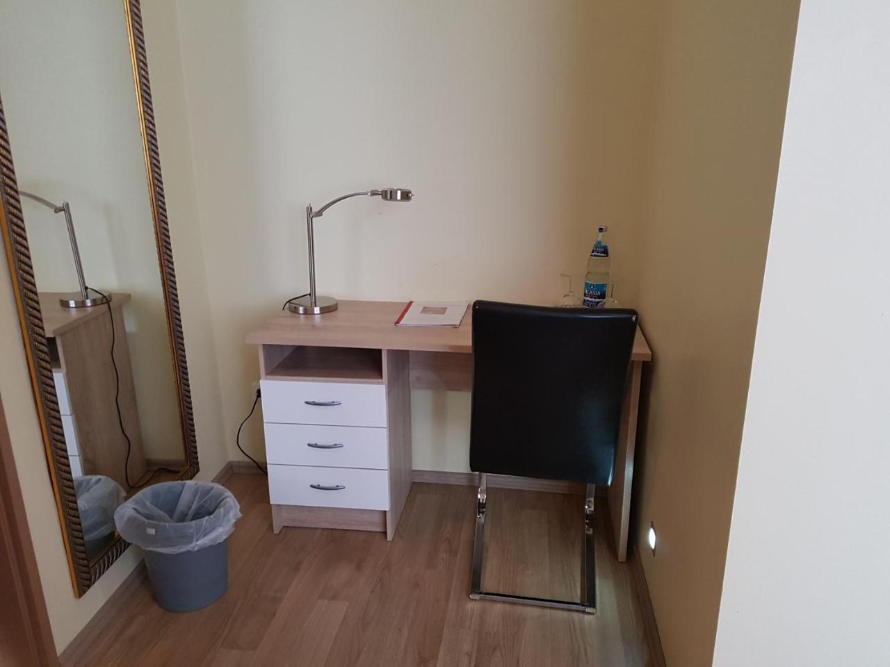 Hotel Am Kuhbogen Хоф Екстериор снимка