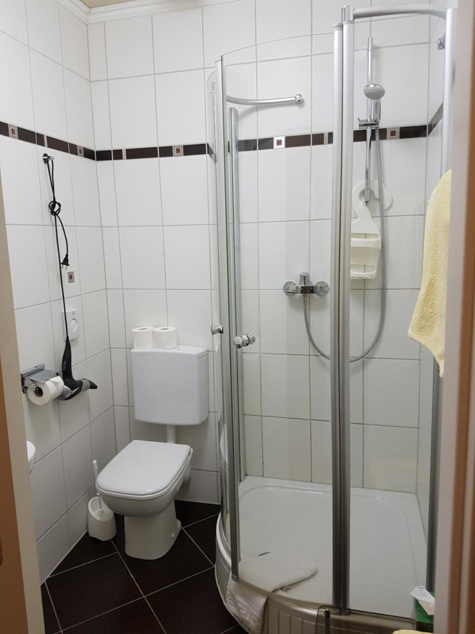 Hotel Am Kuhbogen Хоф Екстериор снимка